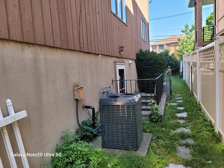 1643 Maple St #1643 — Photo 27
