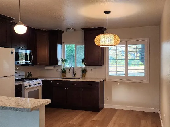 1619 W Hays St APT A, Banning, CA 92220