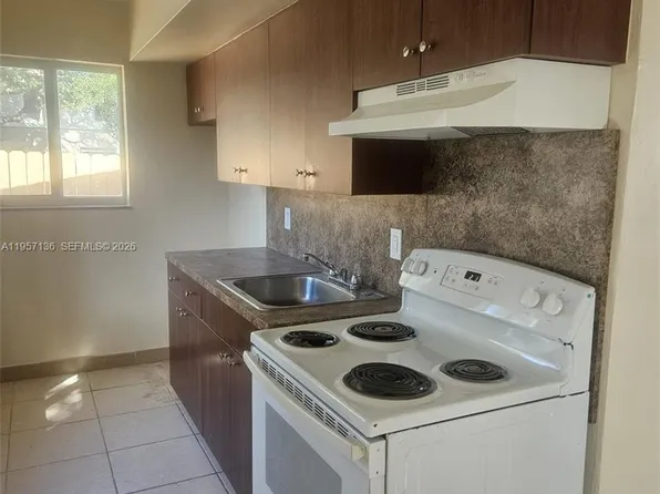 2230 Madison St APT 01, Hollywood, FL 33020