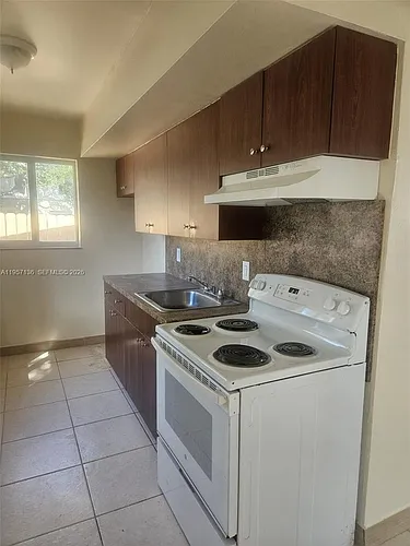 2230 Madison St Photo 1