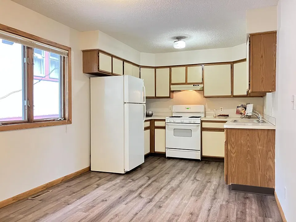 2954 Taylor St NE #2