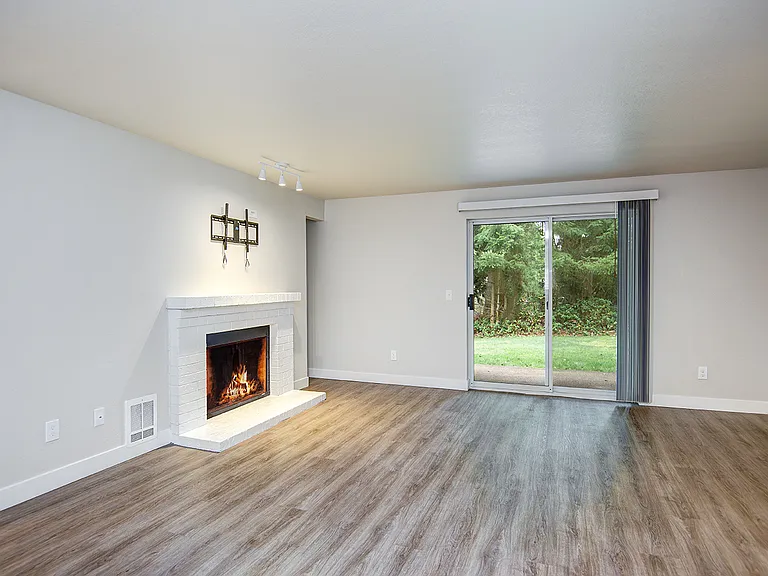 Westvue Apartments — Photo 43