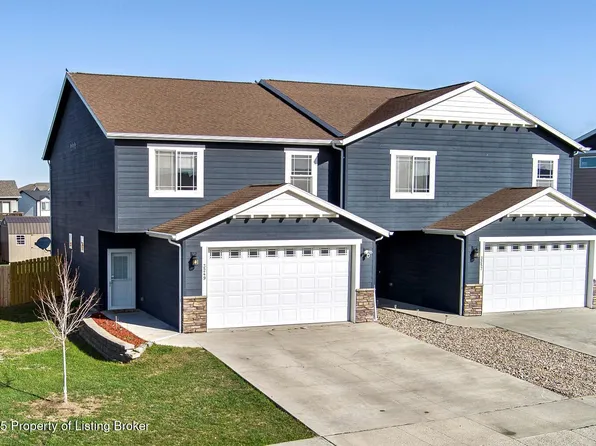 3249 12th Ave W, Dickinson, ND 58601