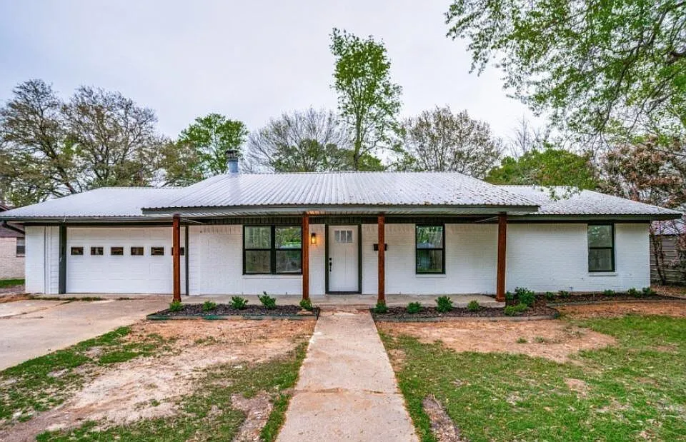 205 La Jodepa Street Grand