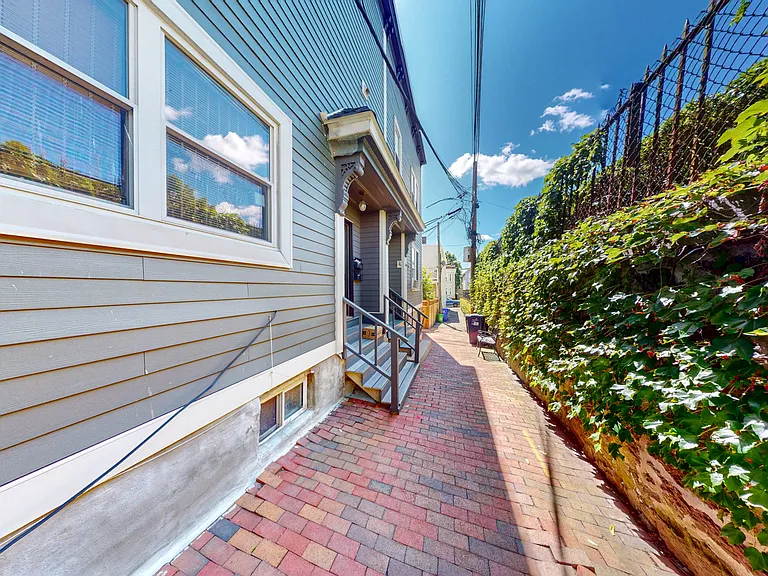 1 Henderson Ave #2 — Photo 20