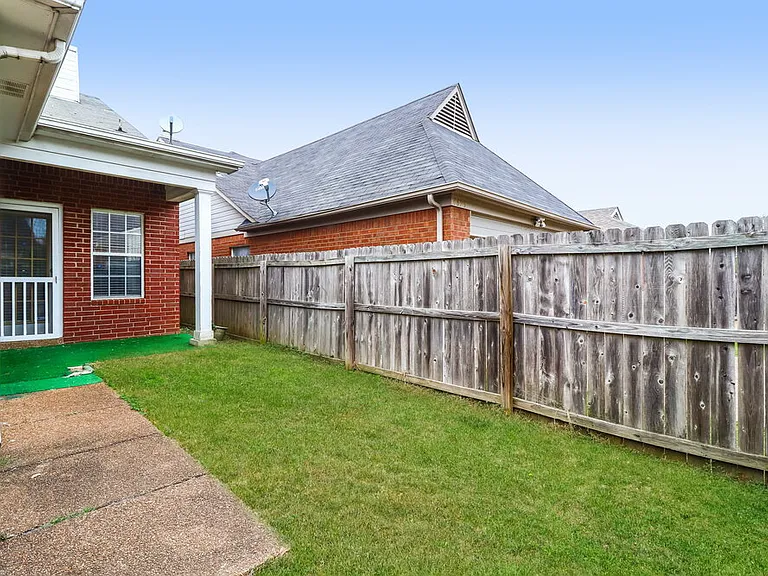 8691 Overcup Oaks Dr — Photo 24