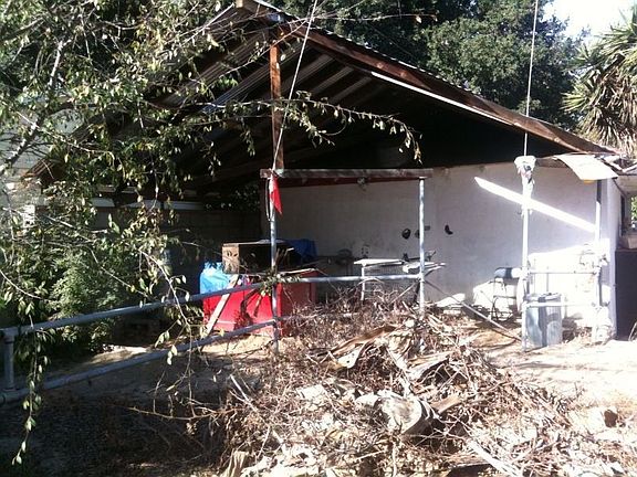 2nd image of 416 W Valencia Ave
