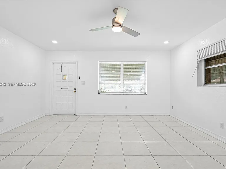7505 NW 58th St — Photo 6