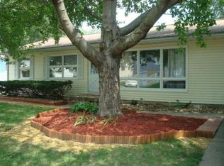 132 Wisconsin Dr, Decatur, IL 62526