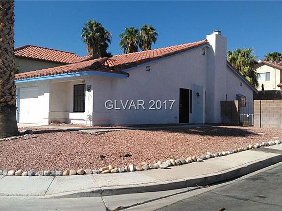 3rd image of 708 Omak Cir