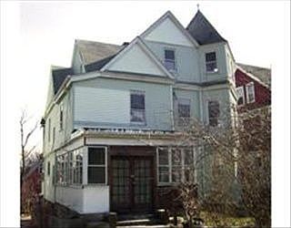 2nd image of 174 Harvard St
