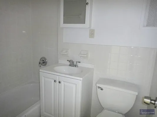 Rented by Brownstone Real Estate | media 16