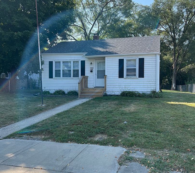 1st image of 3328 Blackstone Ave