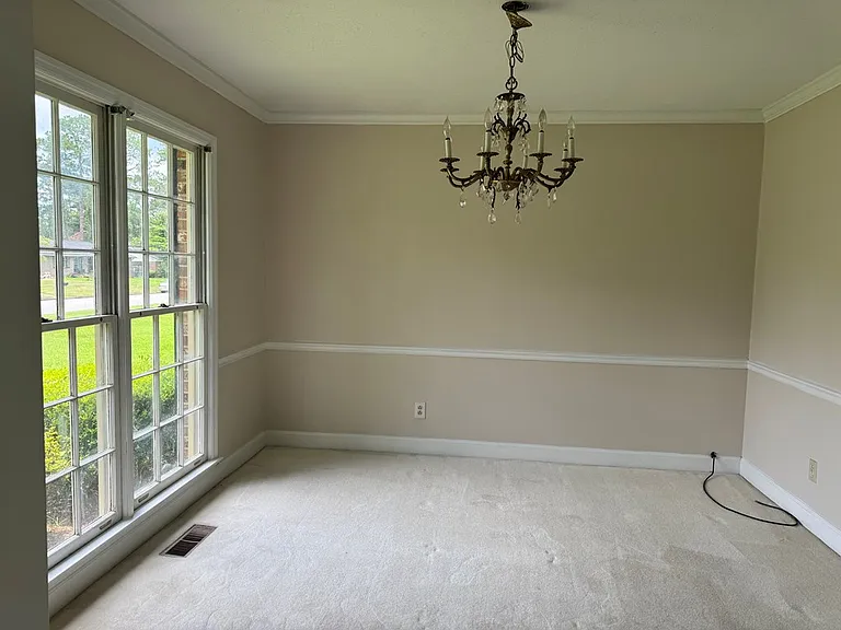 2714 Pine Manor Ln — Photo 3