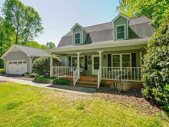 2nd image of 102 Hickory Hollow Dr