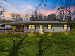 1977 Bear Hollow Road, Pineville, MO 64856