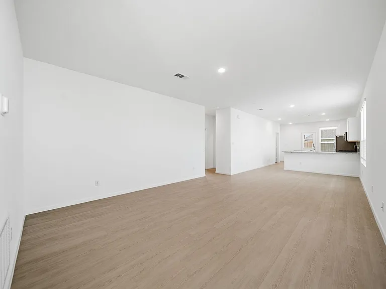 833 High Mesa Ln — Photo 3
