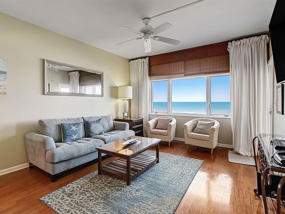 4th image of 238/239 Sandcastles Ct