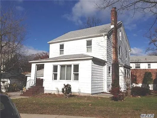 Sold by Douglas Elliman | media 2