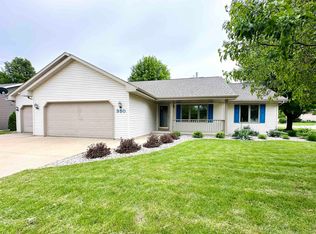 350 Windingbrook Dr, Oshkosh, WI 54904