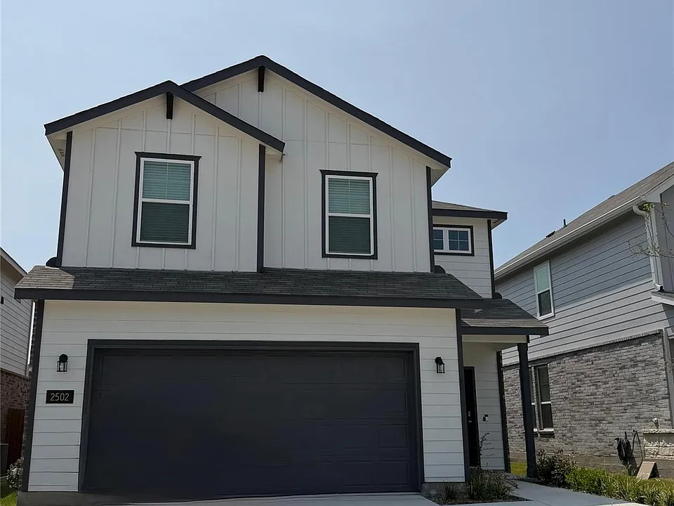 2502 Carlow Ln