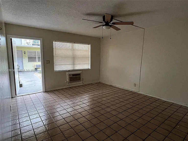 13 NE 2nd Ave #104 — Photo 5