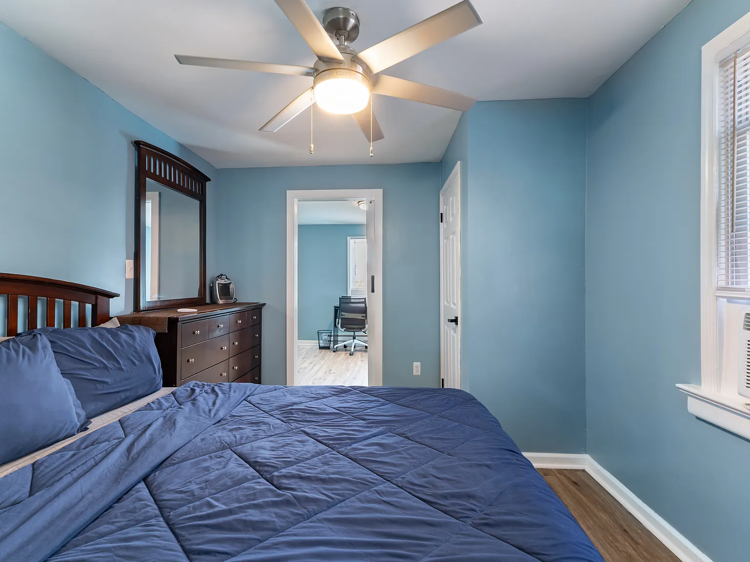 2 bed, 1800 sqft, $2,000 — Photo 4