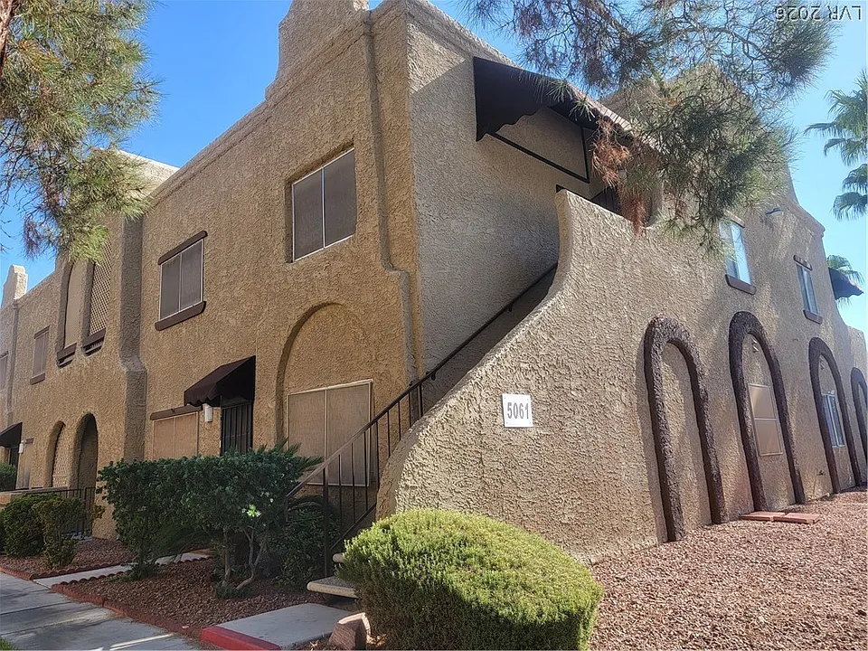 5061 Pioneer Ave #202