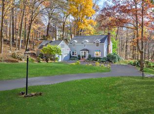 135 Indian Cave Rd, Ridgefield, CT 06877
