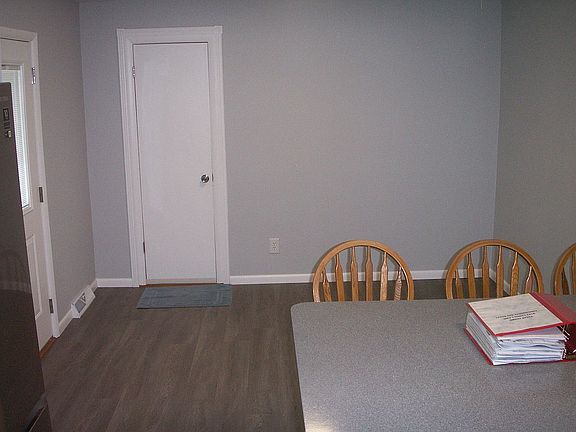 DINING ROOM 11.5' X 10.5'