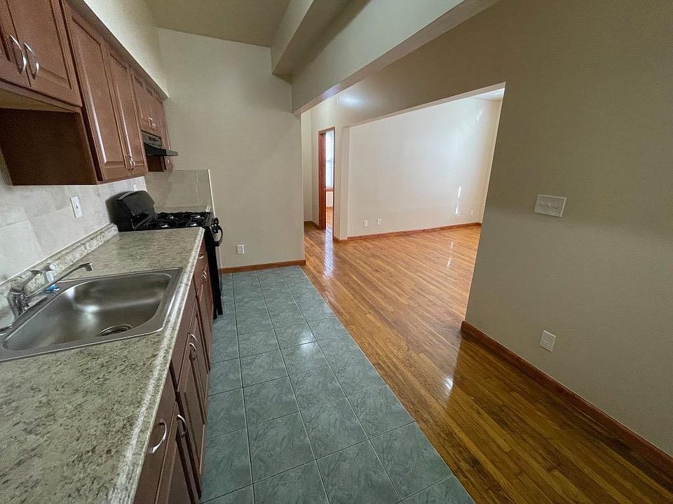 1st image of 340 N 7th St #6