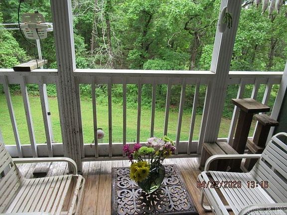 3rd image of 3015 Summerhill Pl