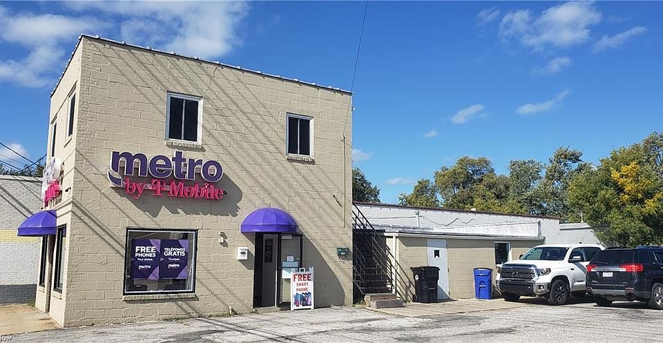 2nd image of 14320 Puritas Ave