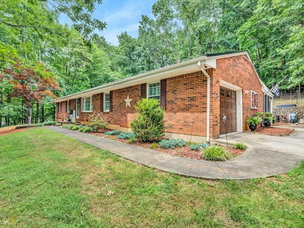 1949 Coopers Cove Rd, Hardy, VA 24101