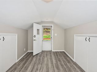 868 Commerce St #Up, Thornwood, NY 10594