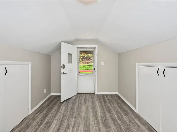 868 Commerce St #Up, Thornwood, NY 10594