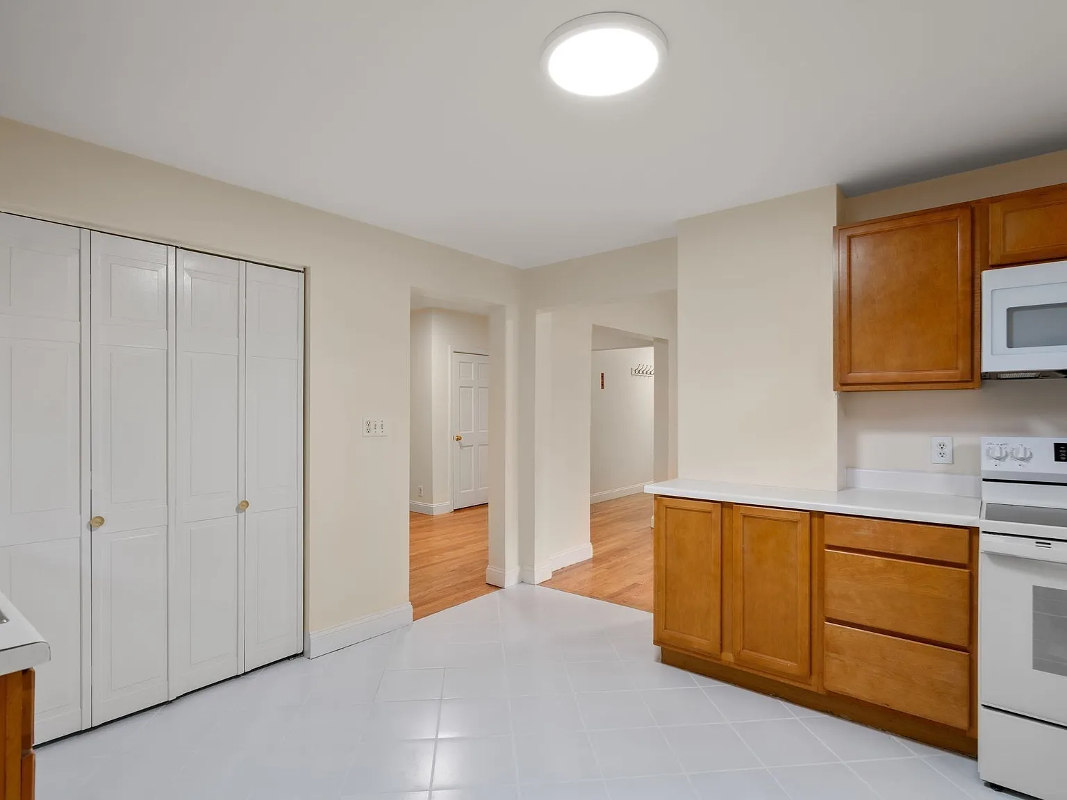 3 bed, 1552 sqft, $3,600 — Photo 4