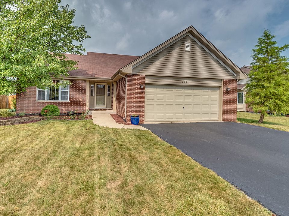1st image of 2203 Heron Ln