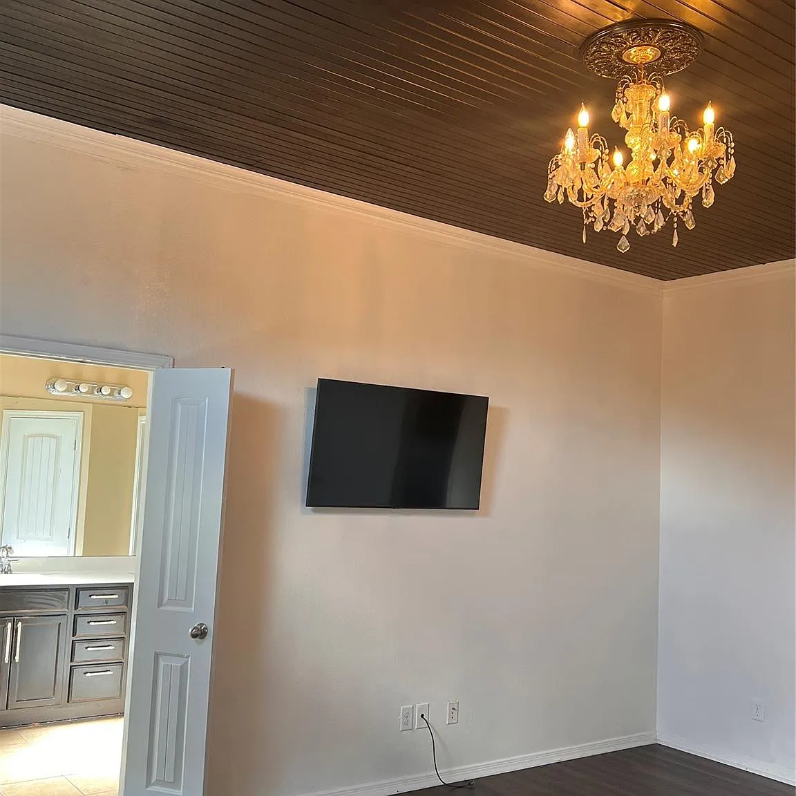 4 bed, 2.5 bath, 2382 sqft, $2,900 — Photo 4