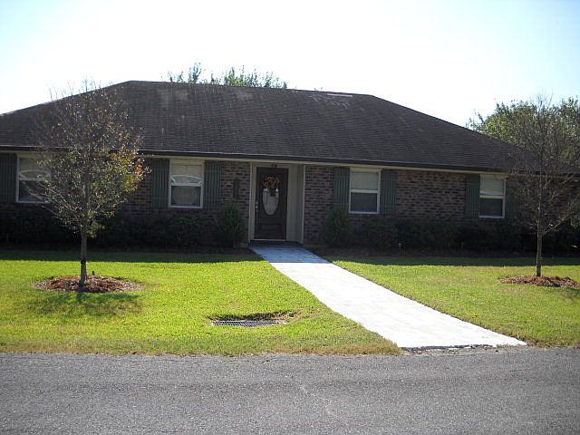 1st image of 106 Bayou Woods Dr