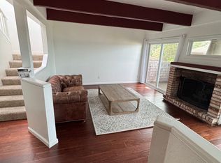 17 Arana Cir, Sausalito, CA 94965