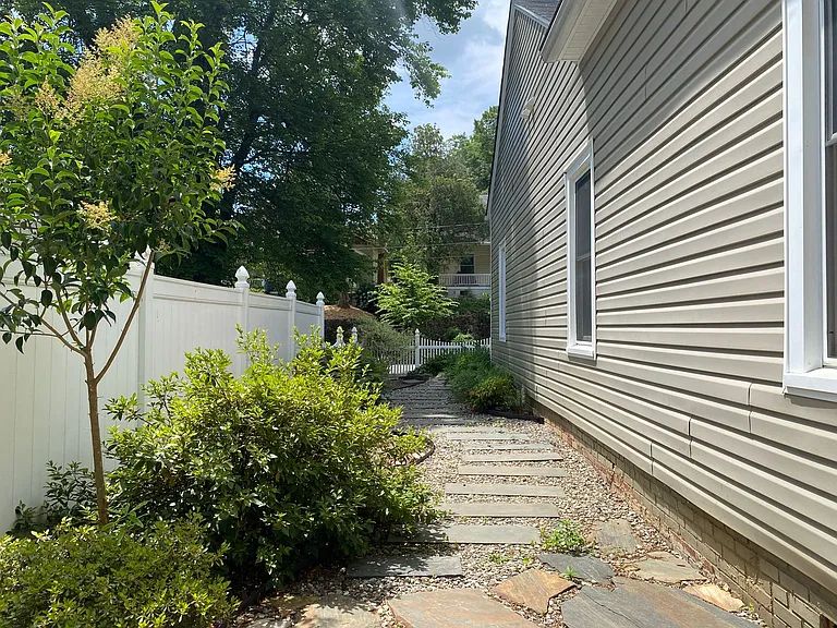 203 Shawnee St — Photo 28