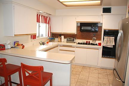 3rd image of 21108 E Bellbrook St