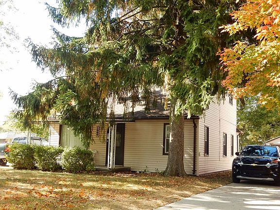 3rd image of 1560 S Parent Ave