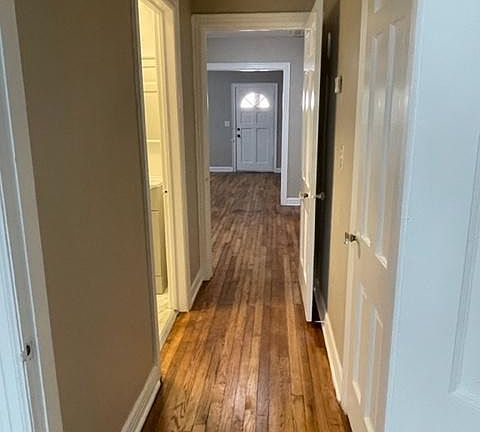 3rd image of 3135 W 4th St #3135