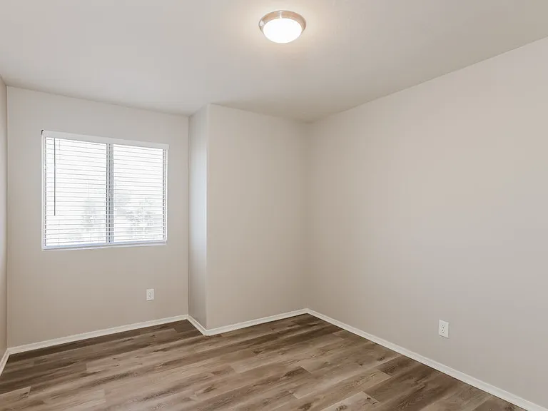 18400 N 83rd Dr — Photo 12
