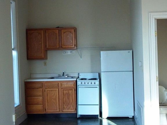 5th image of 303 Romig St #B