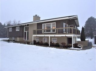 950 E Edgewood Dr, Appleton, WI 54913