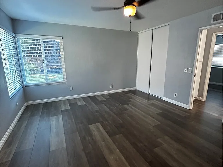 2152 Trafalgar Ave — Photo 11