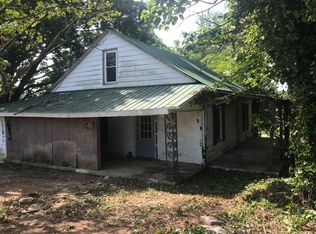 8003 Faix Rd, Byrdstown, TN 38549